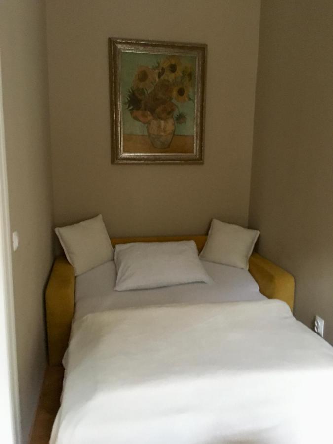 Apartment Vertigo การ์โลวีวารี ภายนอก รูปภาพ